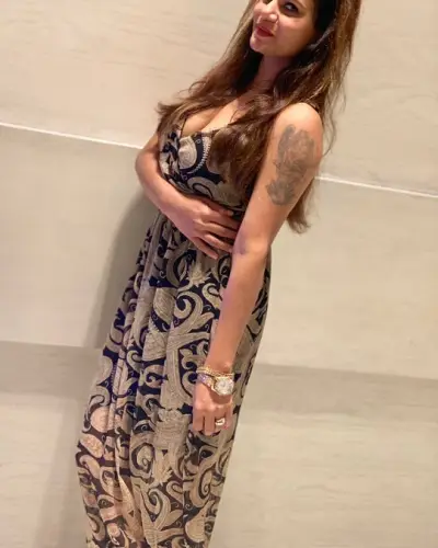 Kuhuboto Escort